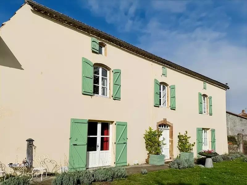 Maison, 387 m²