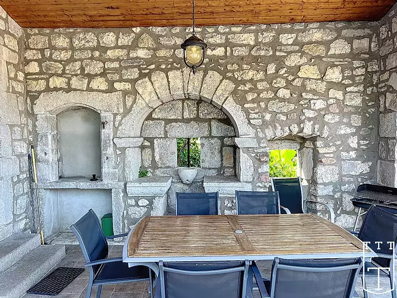 Maison, 640 m²