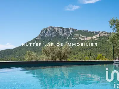 Maison, 231 m²