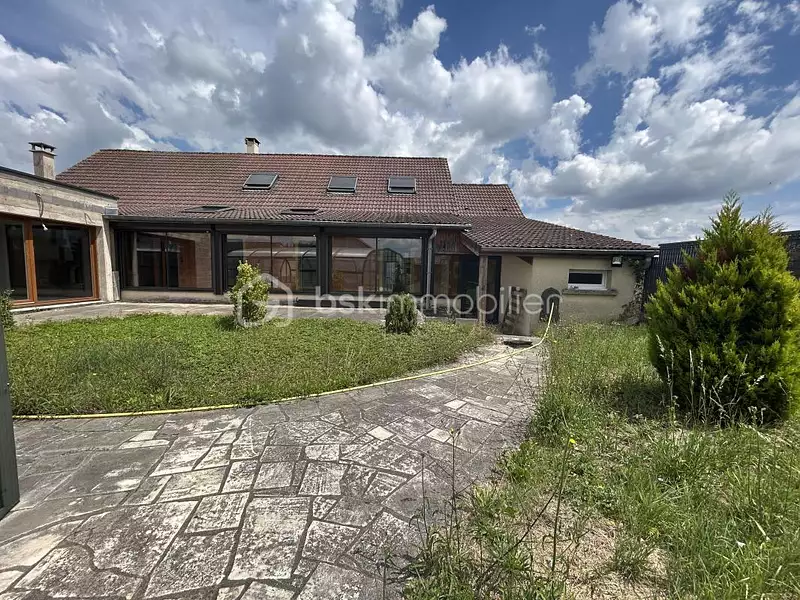 Maison, 220 m²