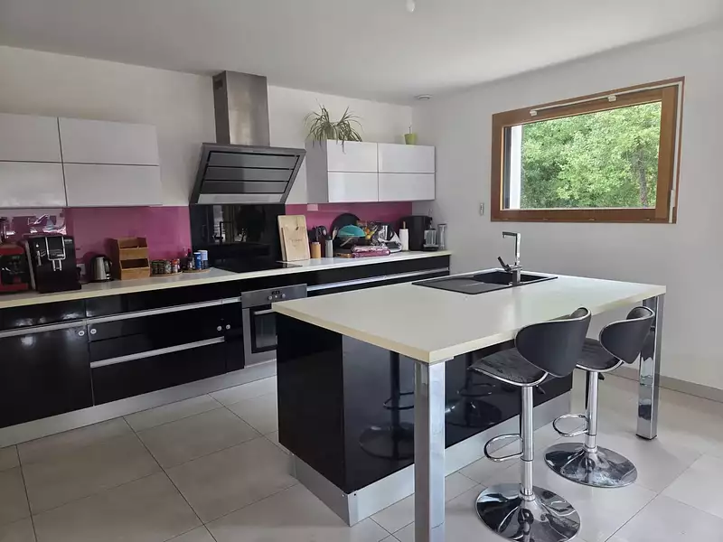 Maison, 220 m²