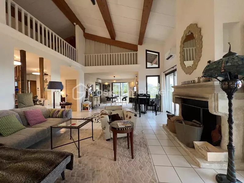 Maison, 260 m²