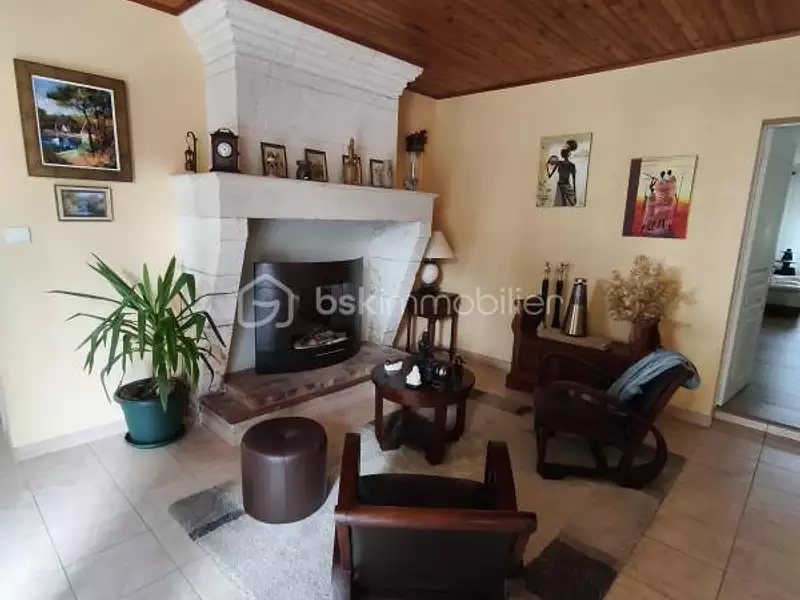Maison, 221 m²