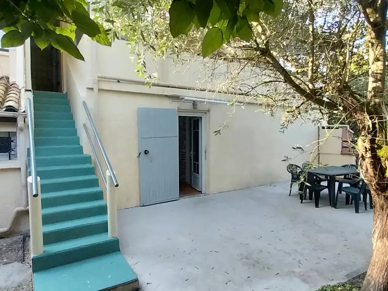 Immeuble, 218 m²