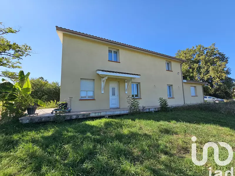 Maison, 196 m²