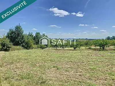 Terrain, 9 384 m²