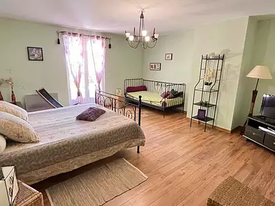Maison, 645 m²
