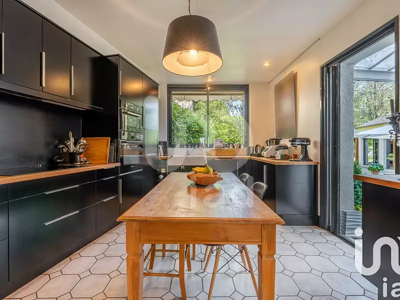 Maison, 318 m²