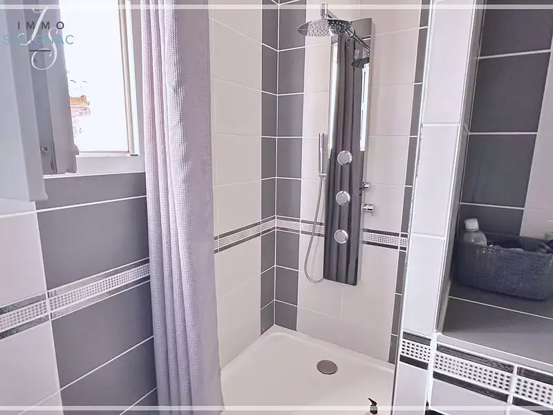 Maison, 181 m²