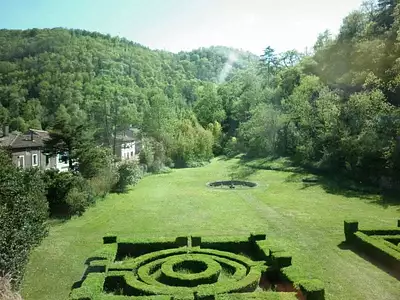Maison, 1 700 m²