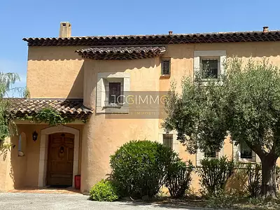 Maison, 310 m²