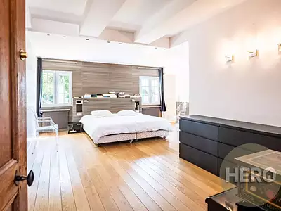 Maison, 345 m²
