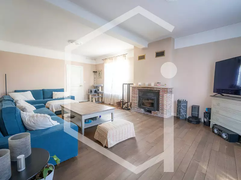 Maison, 240 m²