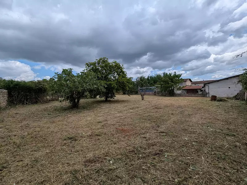 Terrain, 1 700 m²