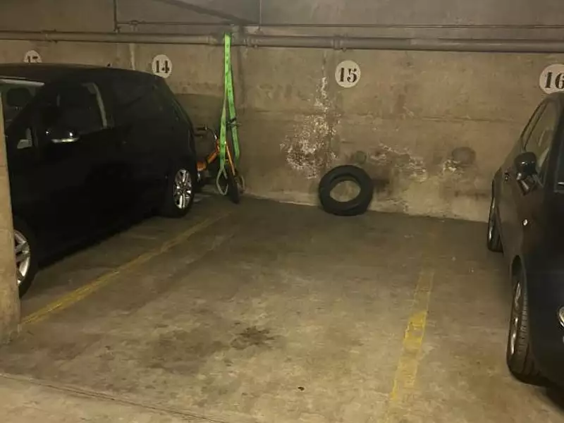 Parking, 10 m²