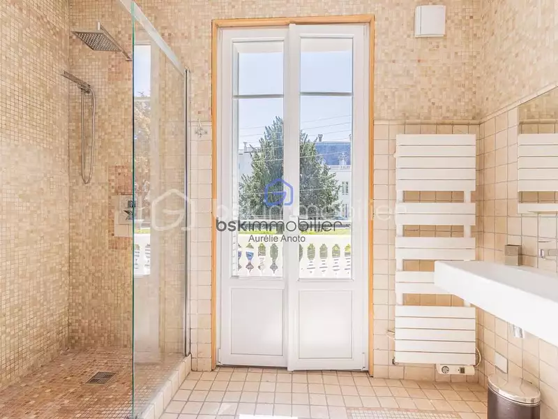 Maison, 318 m²