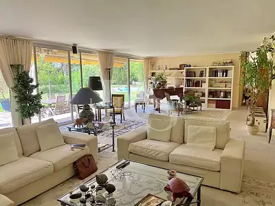 Maison, 260 m²