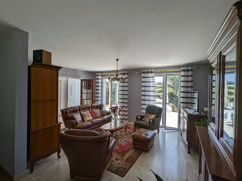 Maison, 166 m²