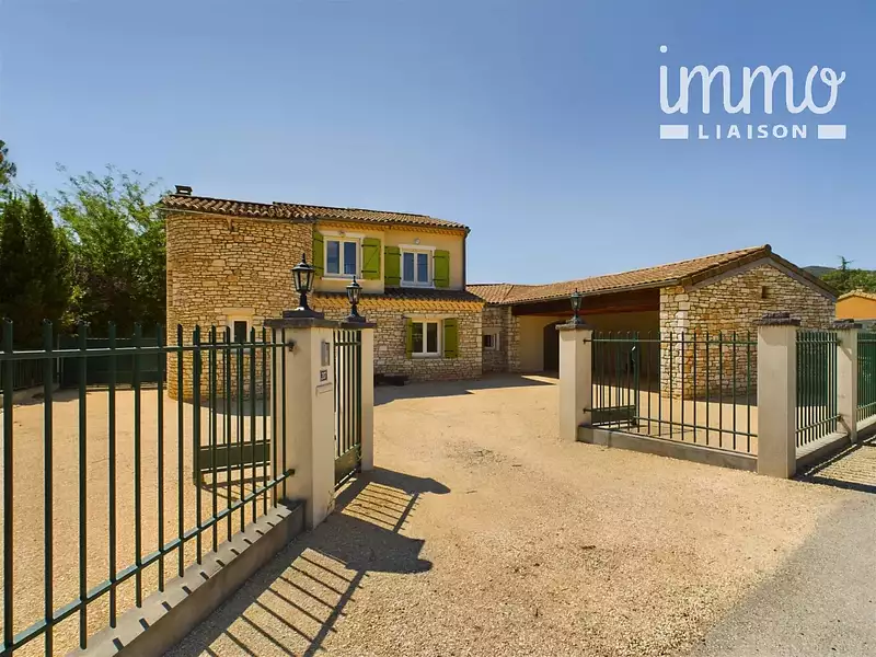 Maison, 230 m²