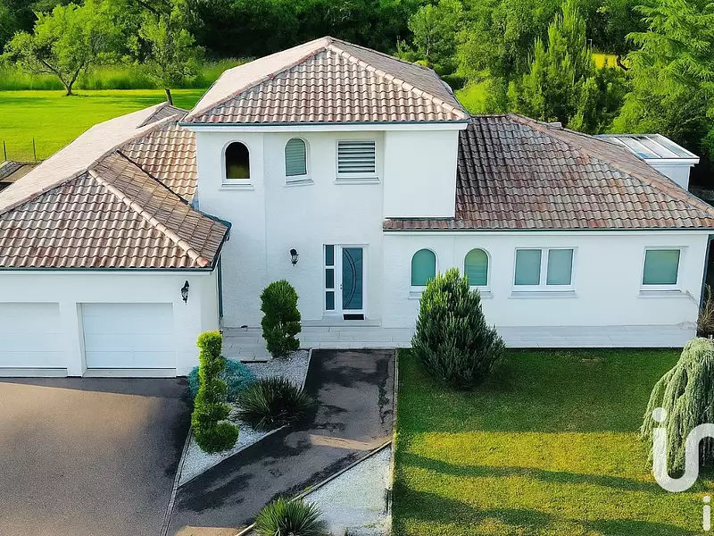 Maison, 260 m²