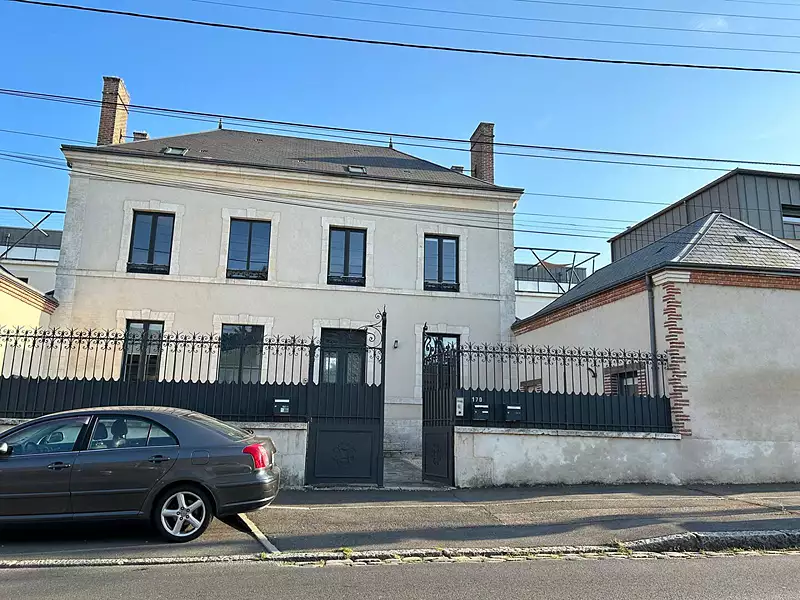 Maison, 345 m²