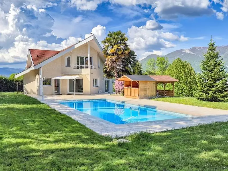 Maison, 230 m²