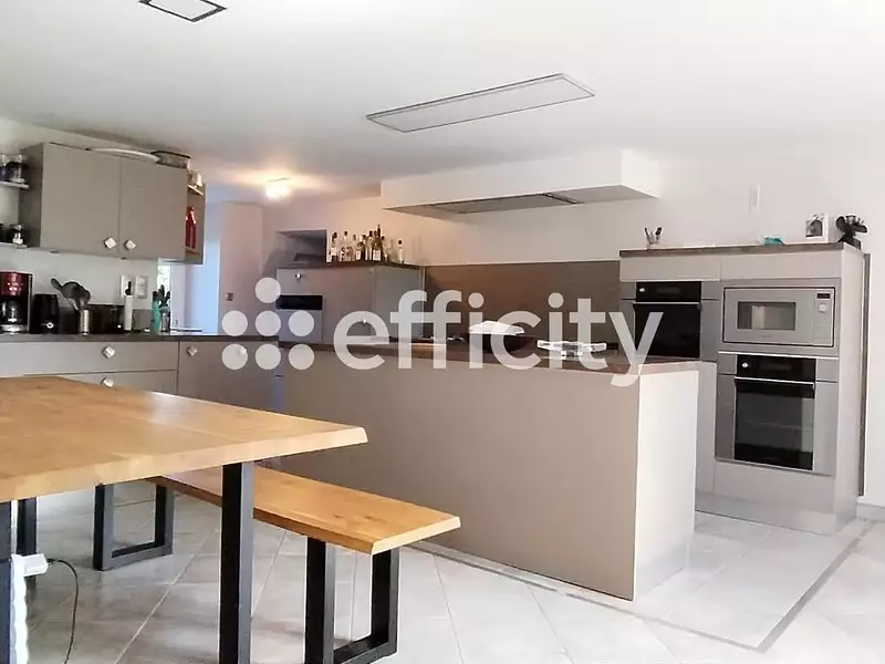 Maison, 440 m²