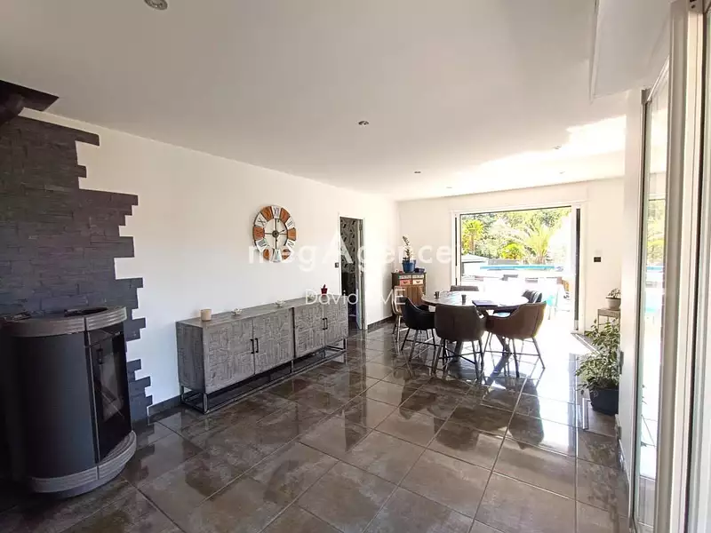 Maison, 121 m²
