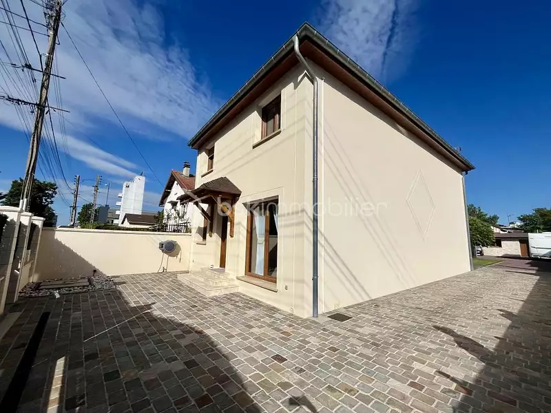 Maison, 144 m²