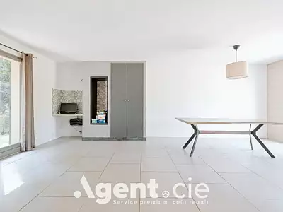 Maison, 92 m²