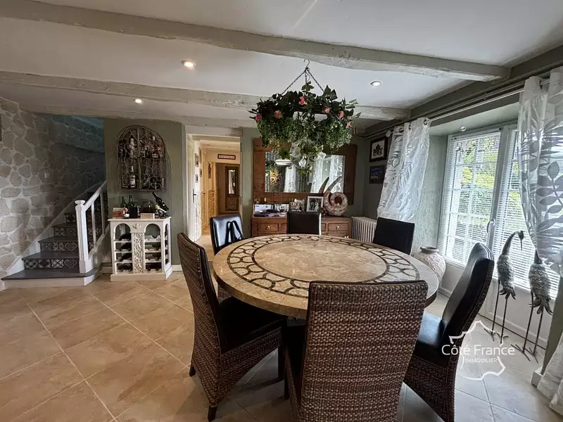 Maison, 265 m²