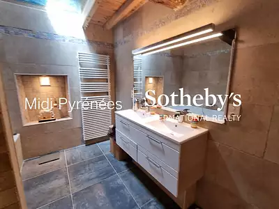 Maison, 301 m²