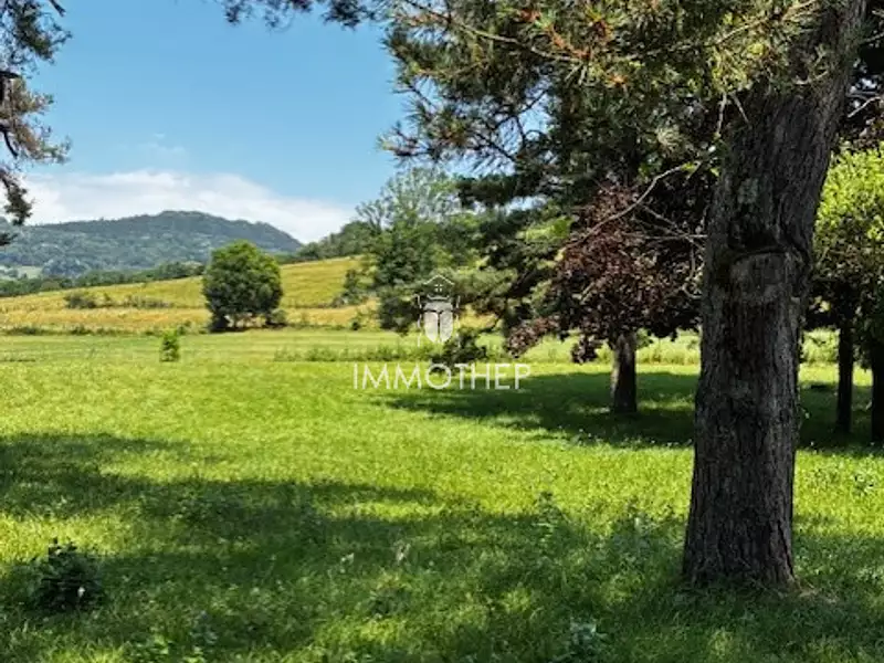 Terrain, 2 100 m²