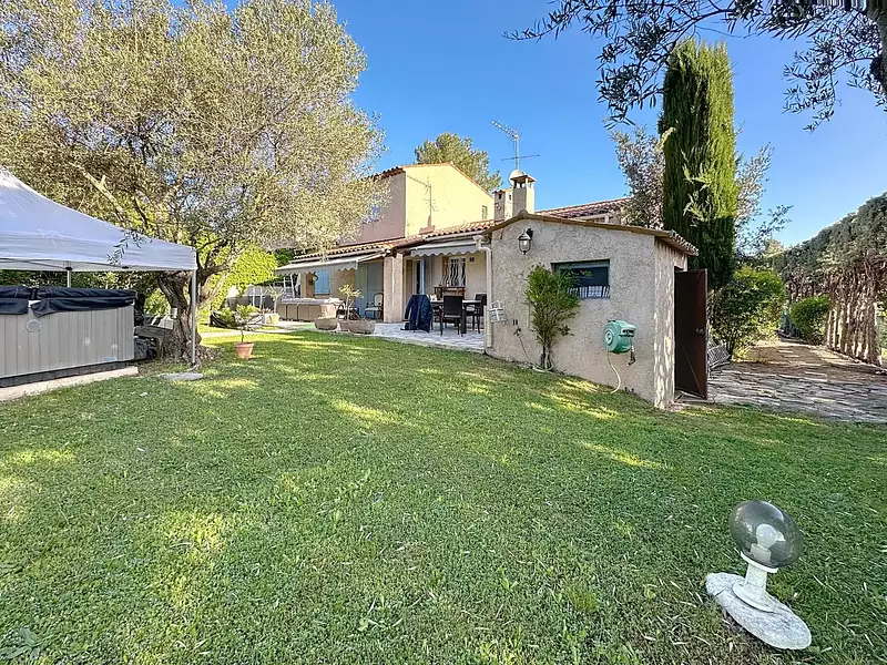 Maison, 140 m²