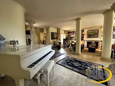 Maison, 270 m²