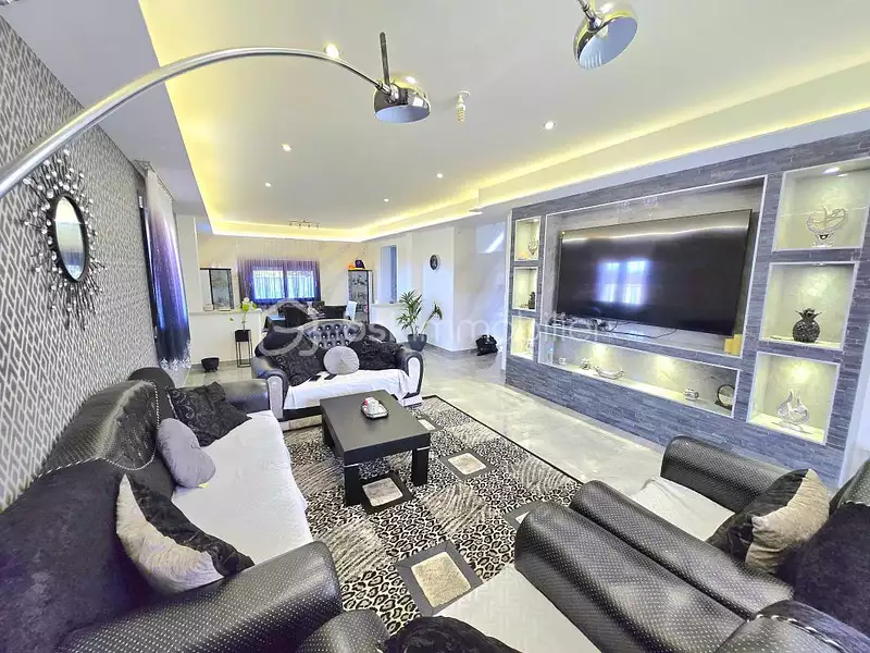 Maison, 159 m²