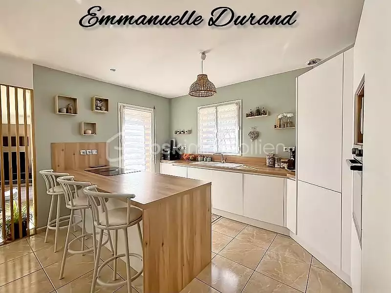 Maison, 145 m²