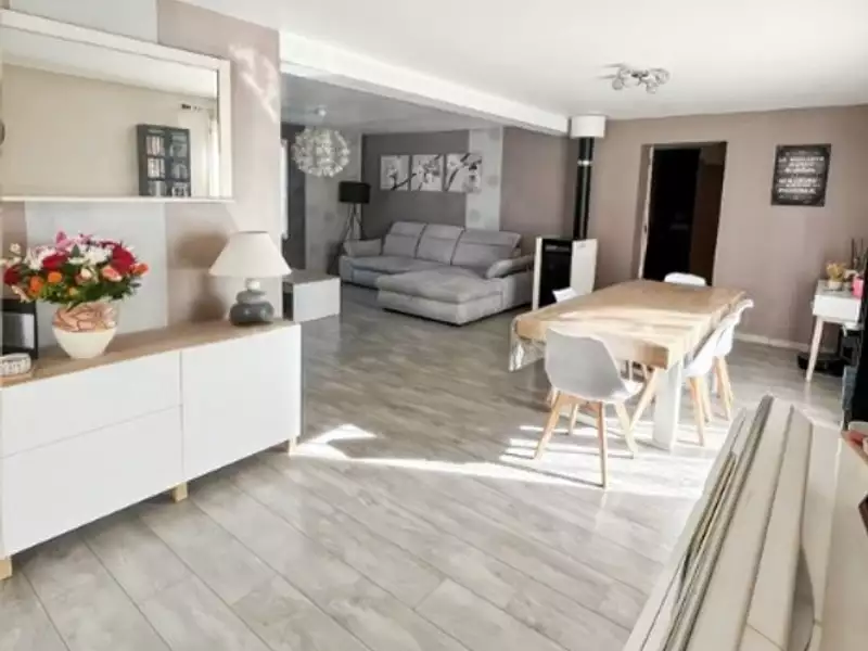 Maison, 164 m²