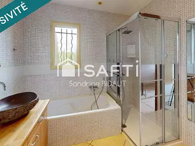Maison, 167 m²