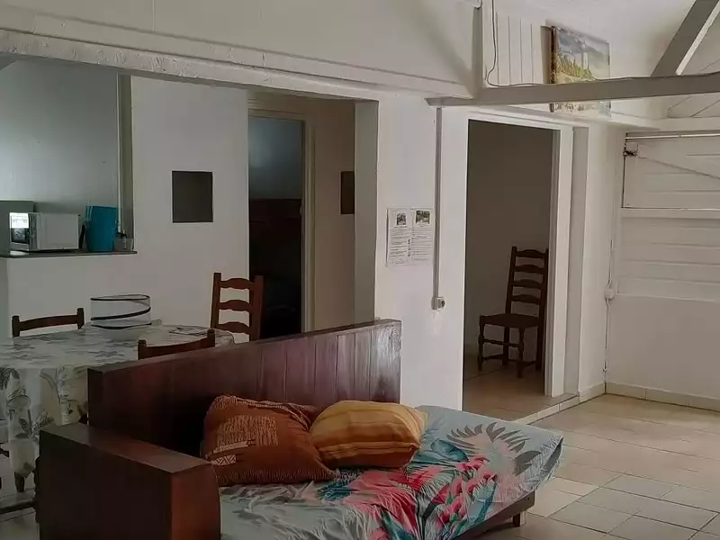 Immeuble, 648 m²