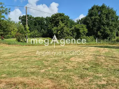 Terrain, 779 m²
