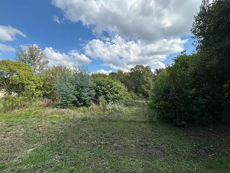 Terrain, 757 m²
