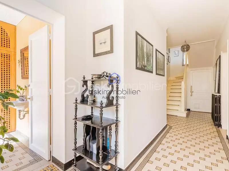 Maison, 318 m²