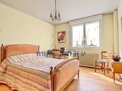 Maison, 166 m²