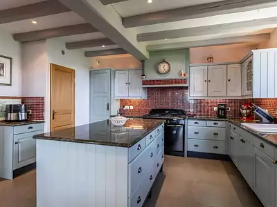 Maison, 230 m²