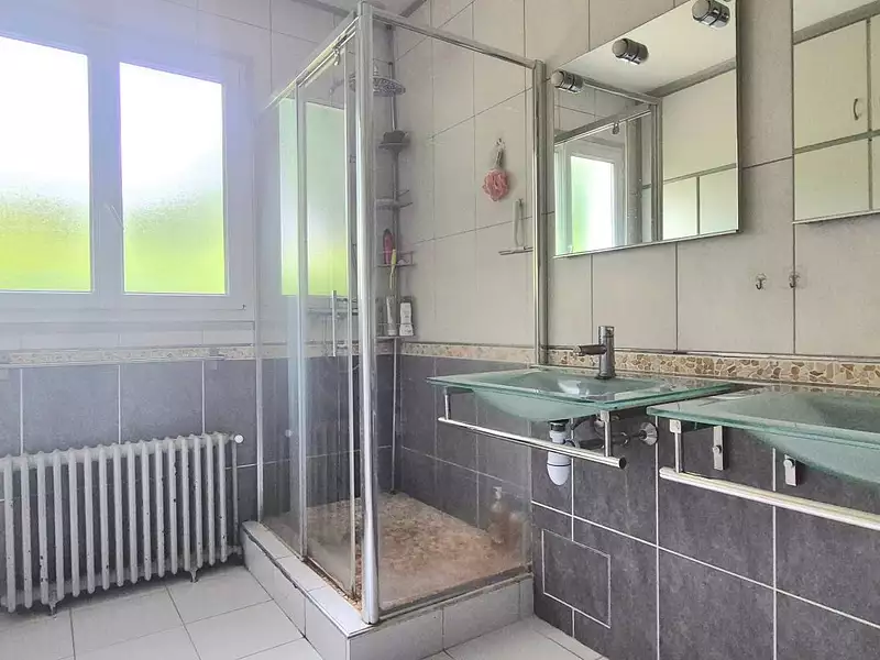 Maison, 182 m²