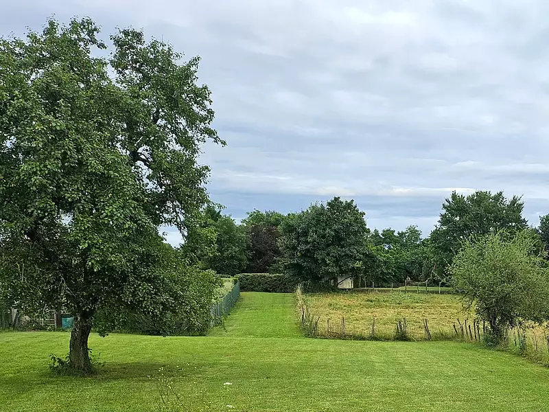 Terrain à bâtir, 750 m²