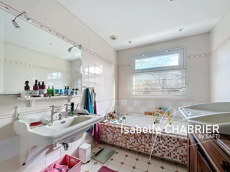 Maison, 244 m²