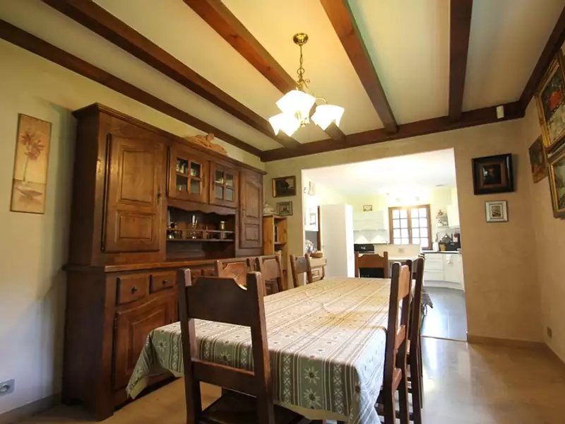 Maison, 256 m²
