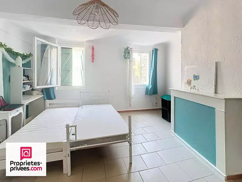 Immeuble, 220 m²